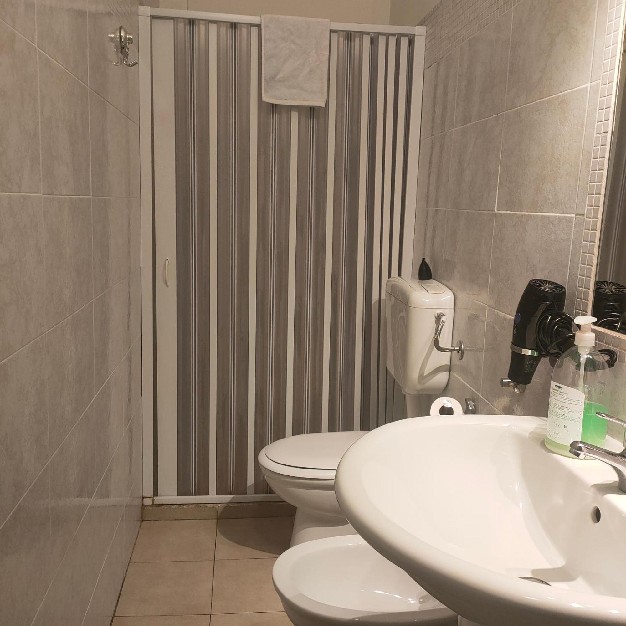 Catania Airport Room Bagno Privato In Camera 外观 照片