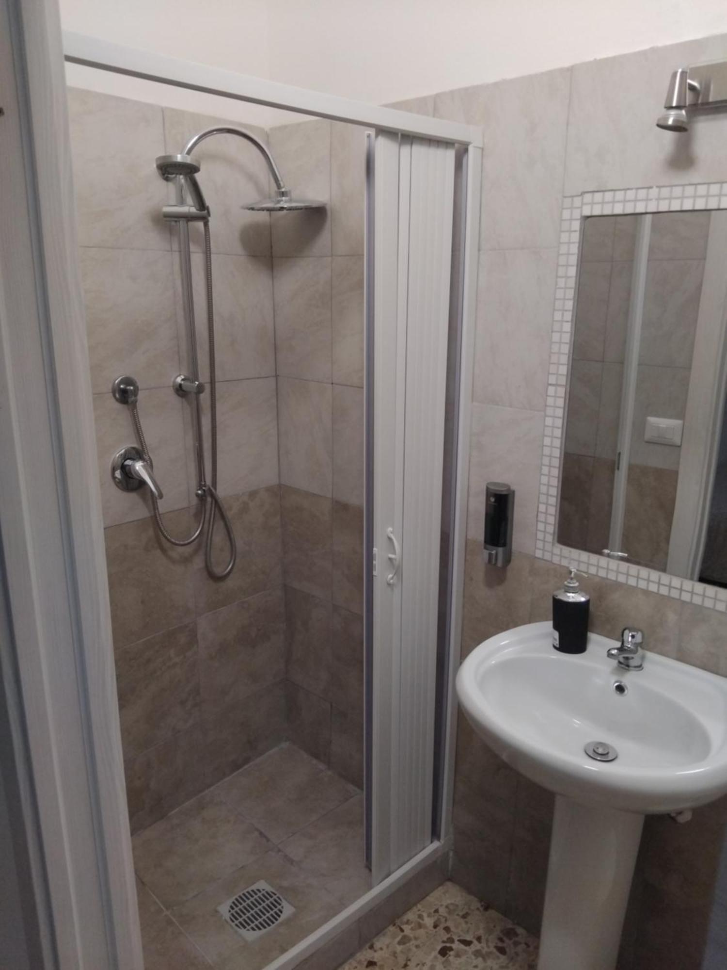 Catania Airport Room Bagno Privato In Camera 外观 照片